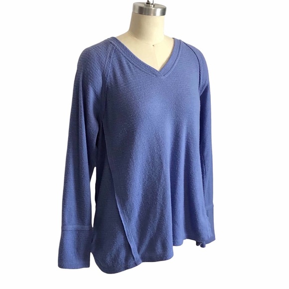 Wildfox Soft Raglan Sweater - Picture 3 of 12